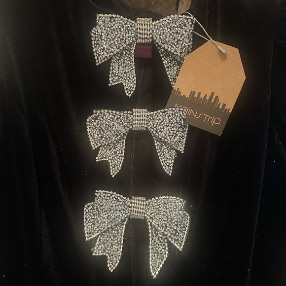 NWT Mainstrip Elegant Black Velvet Mini Dress with Bow Accents! SZ Lg - Picture 2 of 10